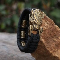 Wolf Paracord Armband verziert mit einer Kralle aus Edelstahl