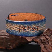 Blaufarbendes Runen Armband "Freja" aus Leder